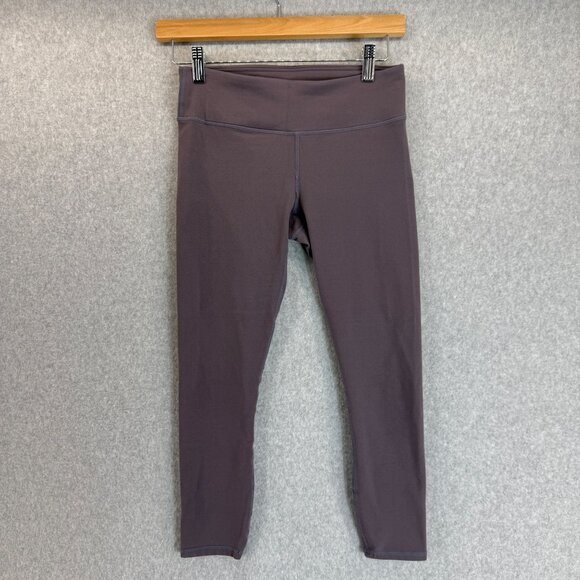 Fabletics Gray Purple Crop Leggings Athletic‎ Workout Gym Womens Size XS ? - Picture 1 of 14